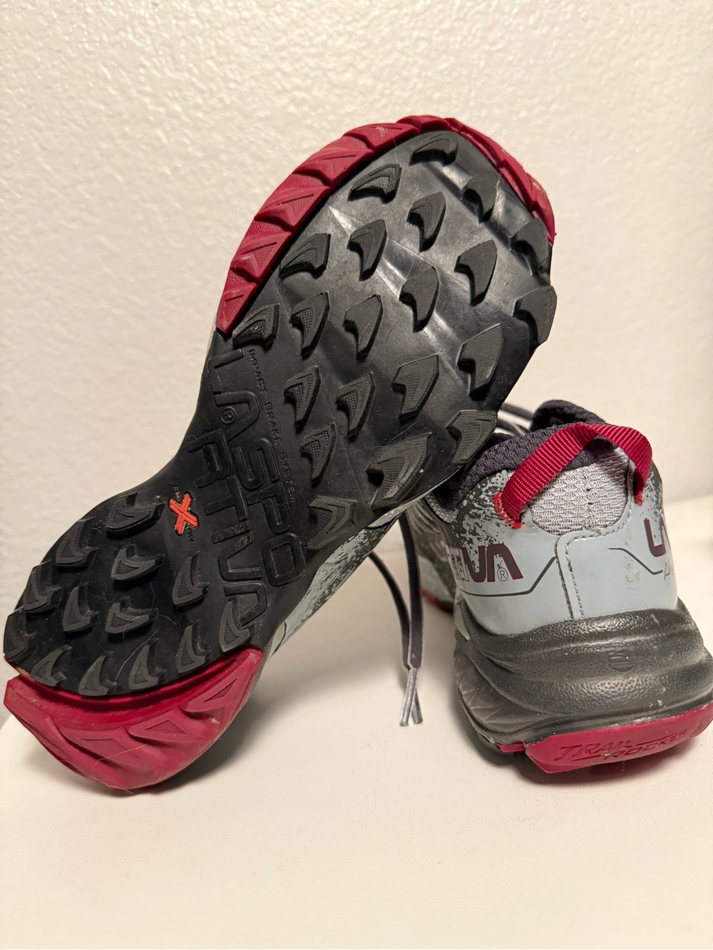 La Sportiva Akasha 37.5